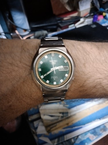 Vintage 1975 seiko - 1975, screen