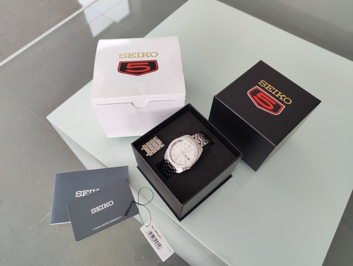 Seiko sports silver - seiko,