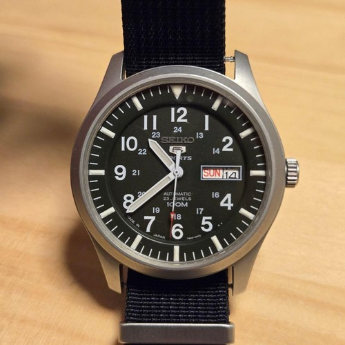 Seiko sports automatic khaki - seiko,