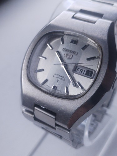 Vintage 1976 seiko screen - seiko,