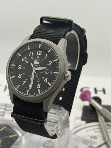 Seiko sports field watch - sports,