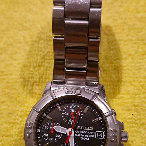 Seiko quartz chronograph date - seiko,