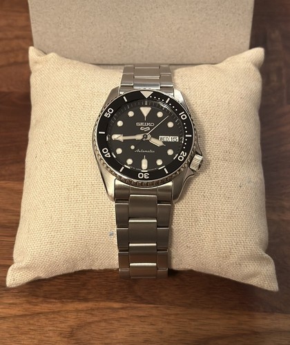 Seiko sports men watch - watch,