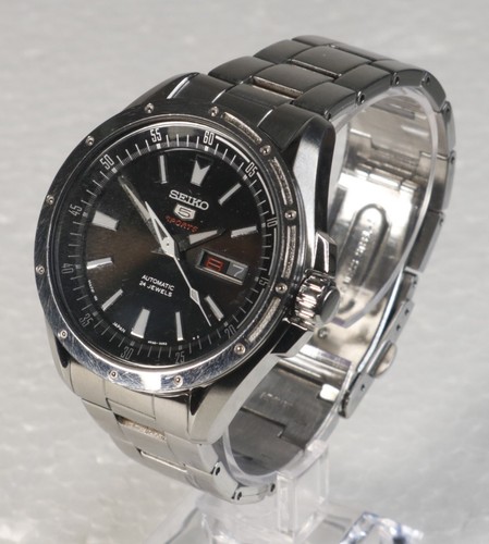 Seiko sports 4r36 00r2 42mm - seiko,