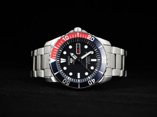 Seiko sports snzf15 - seiko,